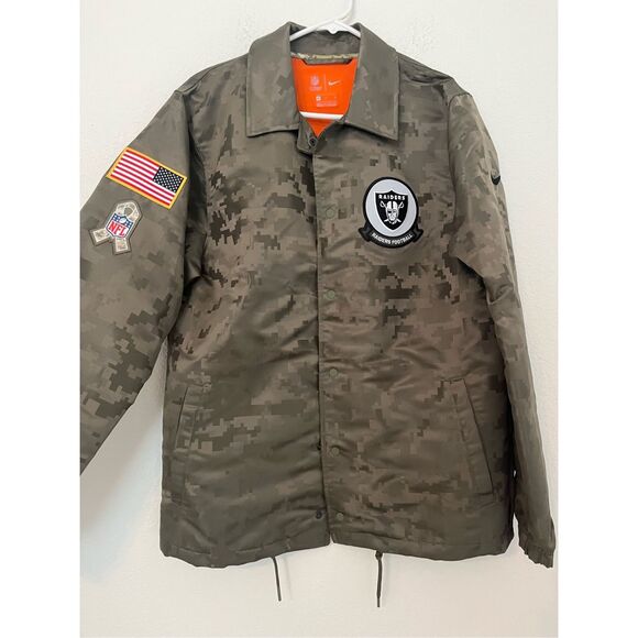 Nike Men's Las Vegas Raiders  Camo Salute to Service Sideline Full-Snap Lightwei - Picture 2 of 9